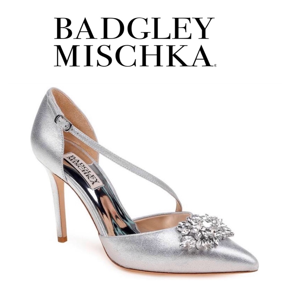 Badgley Mischka Crystal Brooch Pump size 7